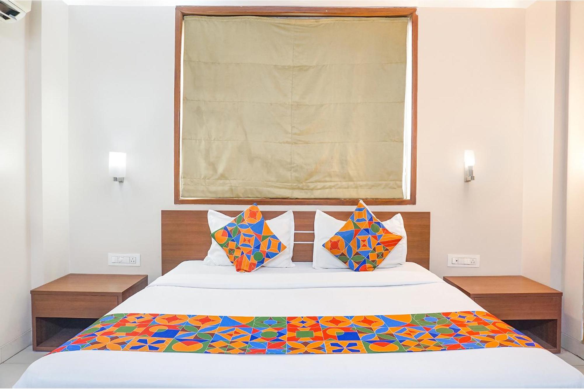 Fabhotel Classic Executive Phursungi Buitenkant foto